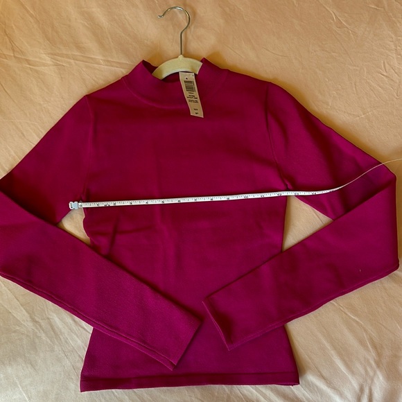XS Babaton Astrid top - NWT. ARITZIA - Picture 2 of 2